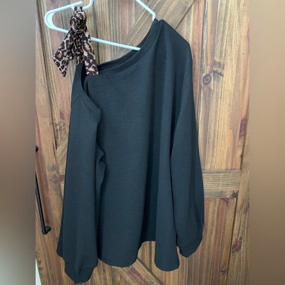 SHEIN 2 piece jogging set. - Picture 3 of 4